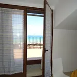 Due Passi E Il Mare Castel di Tusa