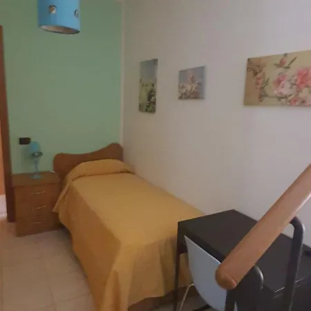 Guest house Due Passi E Il Mare