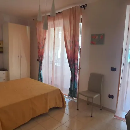 Due Passi E Il Mare