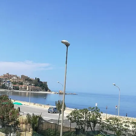 Due Passi E Il Mare * Castel di Tusa