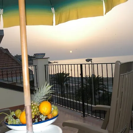 Due Passi E Il Mare Guest house *